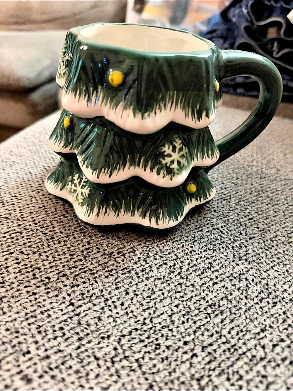Christmas Tree Mug in Green & White